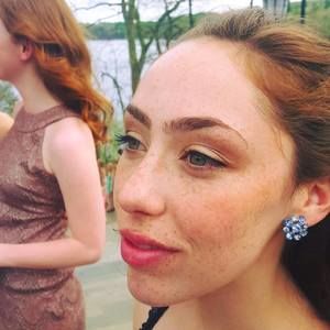 Meet your Posher, Isabelle